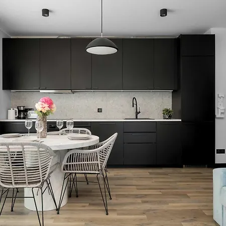דירה Przestronny Z Ogrodem By Renters