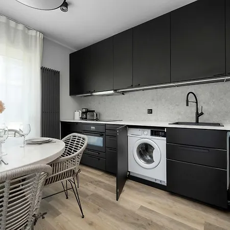 Przestronny Z Ogrodem By Renters דירה *